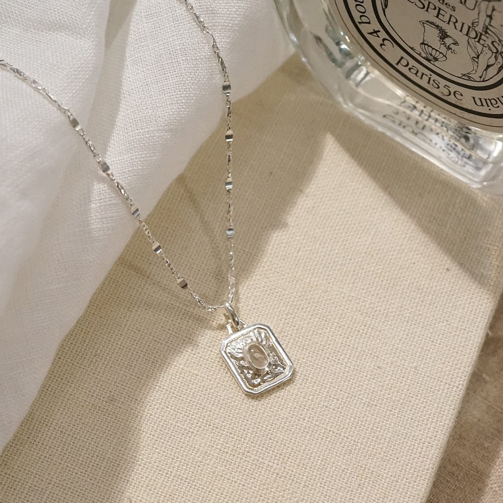 april-white-topaz-birthstone-necklace-sterling-silver-daisy-london