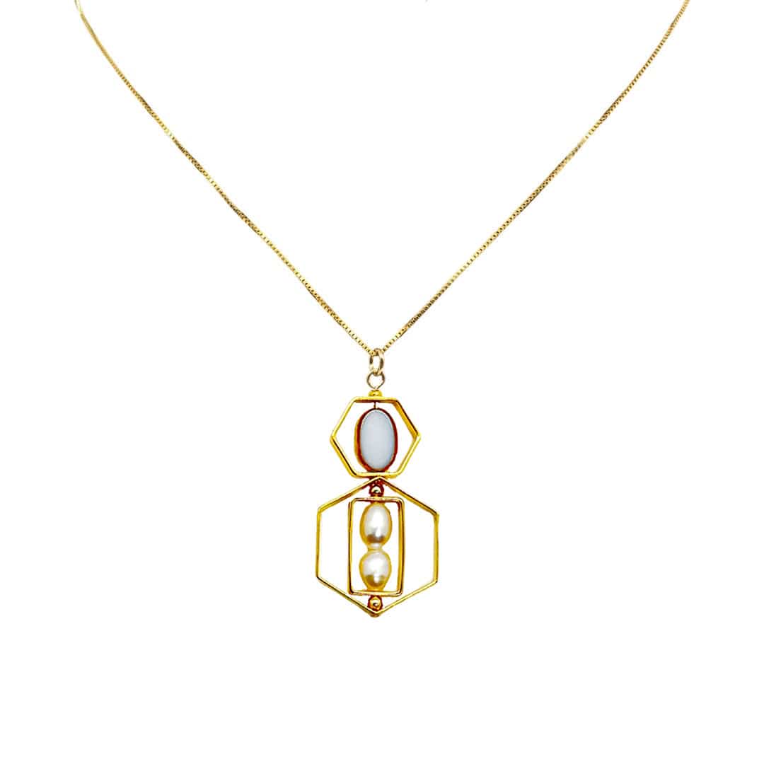 White Oval And Pearl Art Necklace