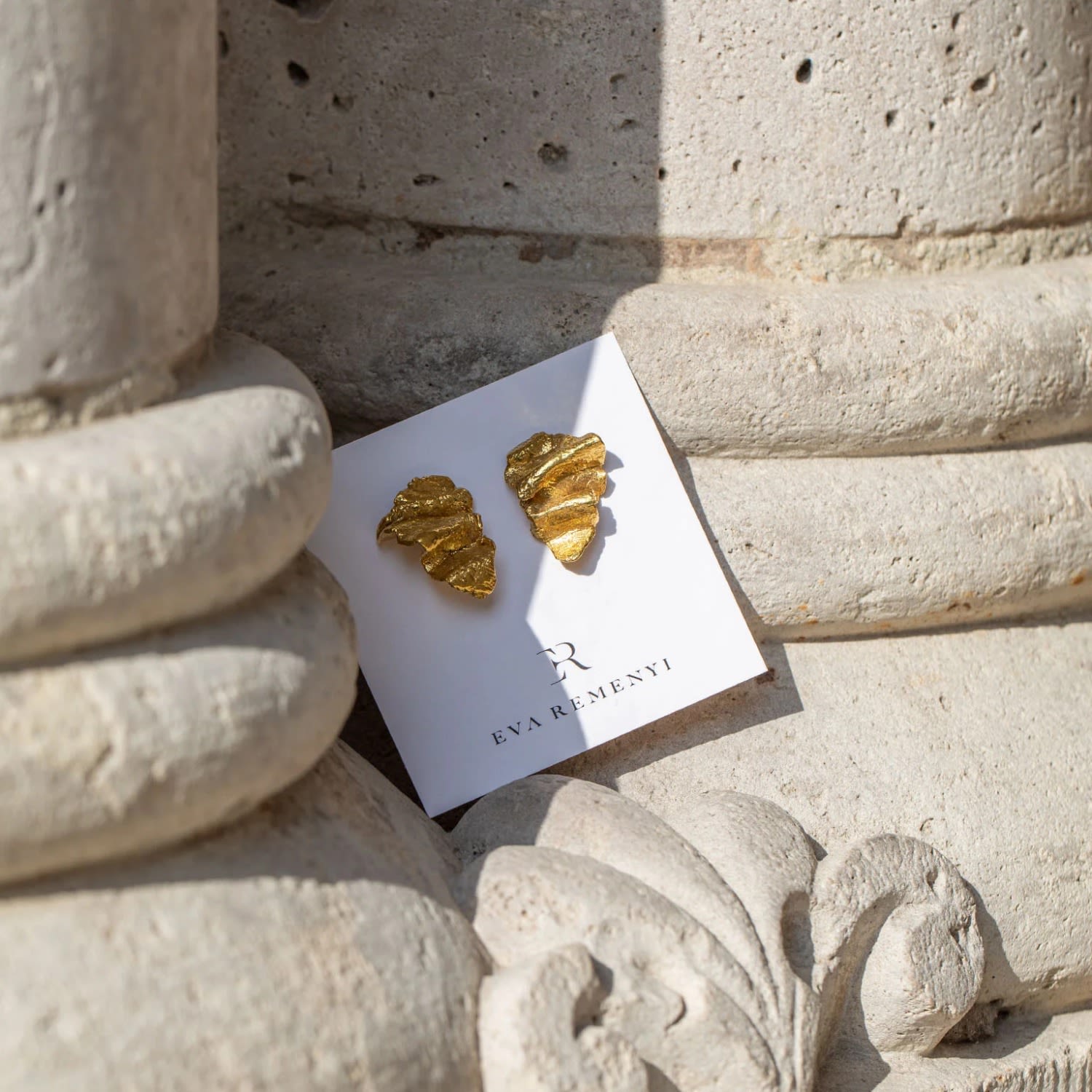 Artemis Wave Earrings Gold