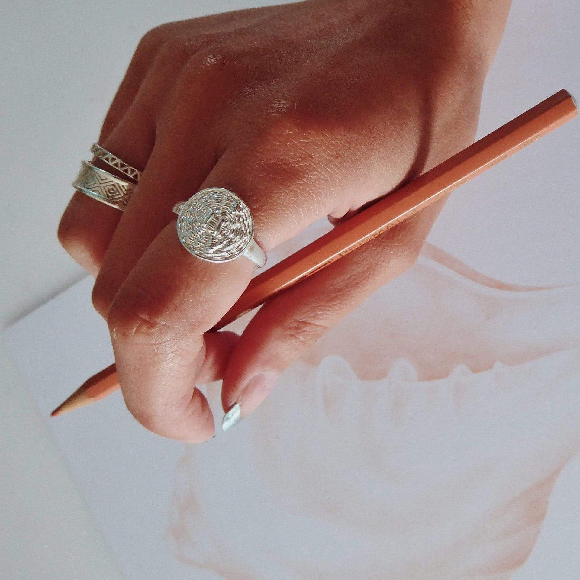 aztec-engraved-chunky-ring-sterling-silver-daisy-london