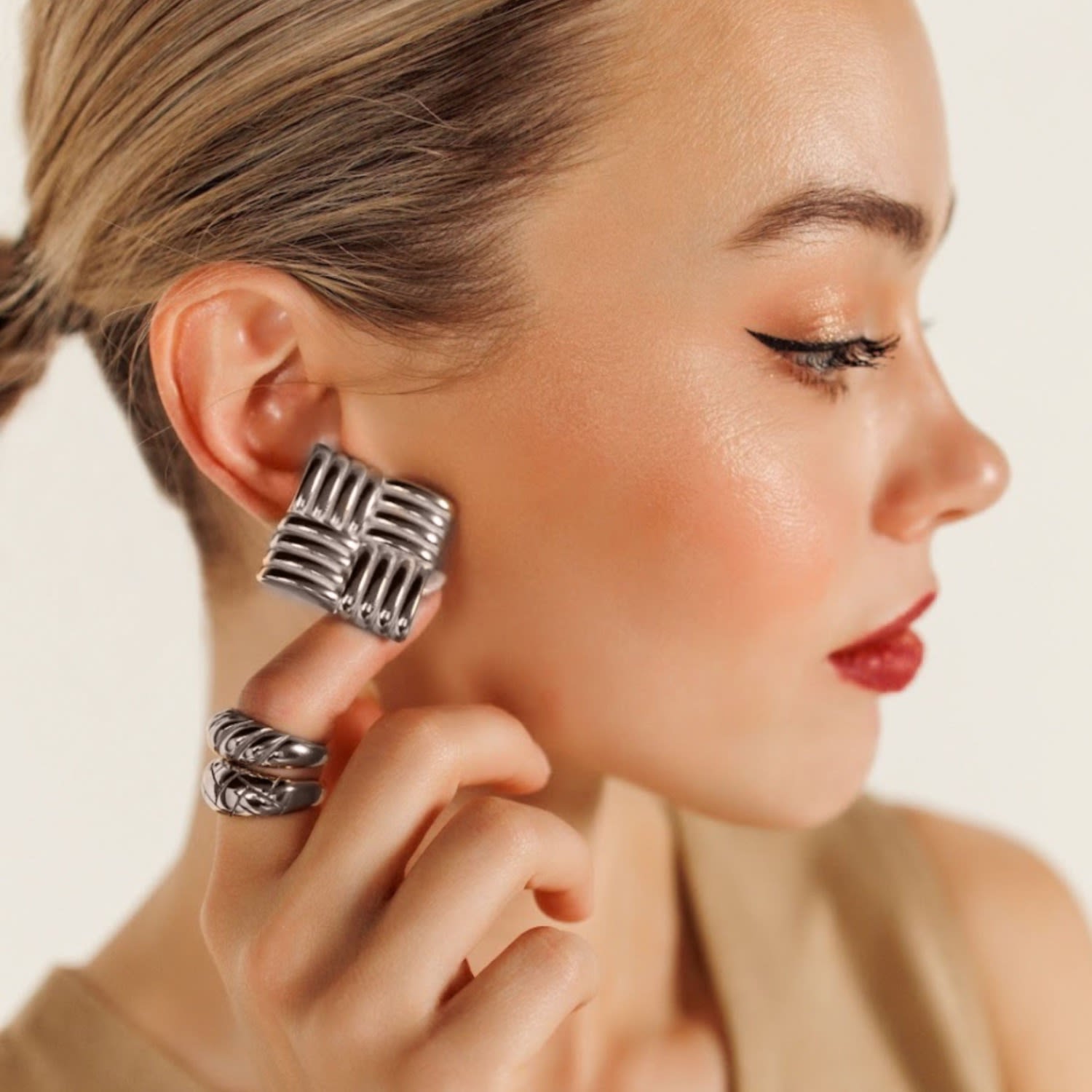 Asha Square Textured Earrings - Silver