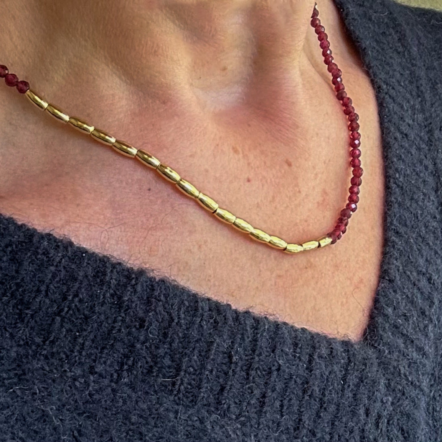 Asymmetric Gemstone Necklace Gold Nuggets - Red Pink