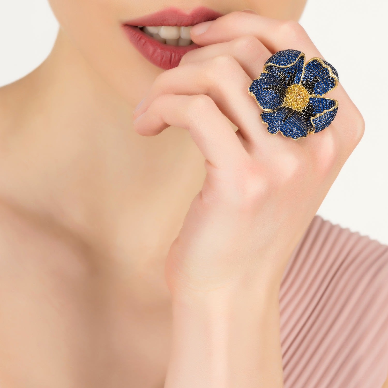 Poppy Flower Blue Ring Gold