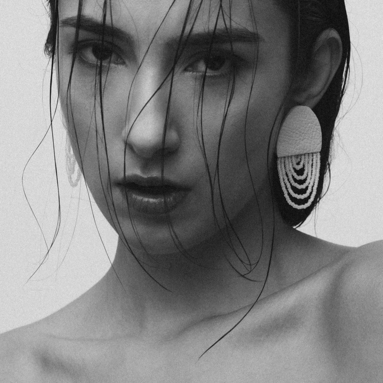 Aura Glass Bead Leather Earrings Off-White