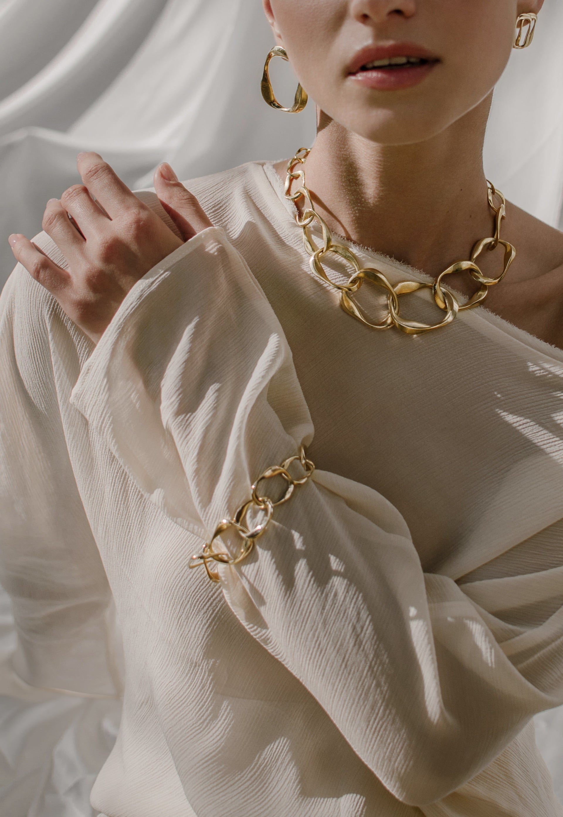 Aura Chain Bracelet Gold