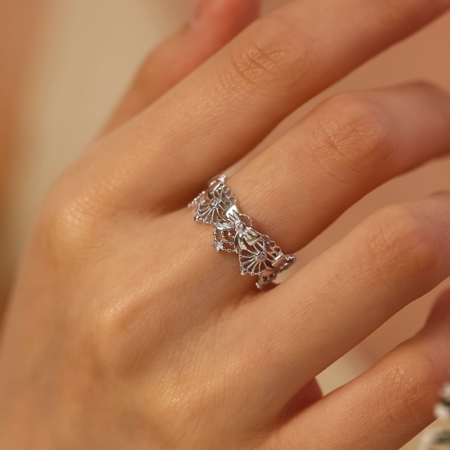 Aurora Bow Ring White Gold Vermeil