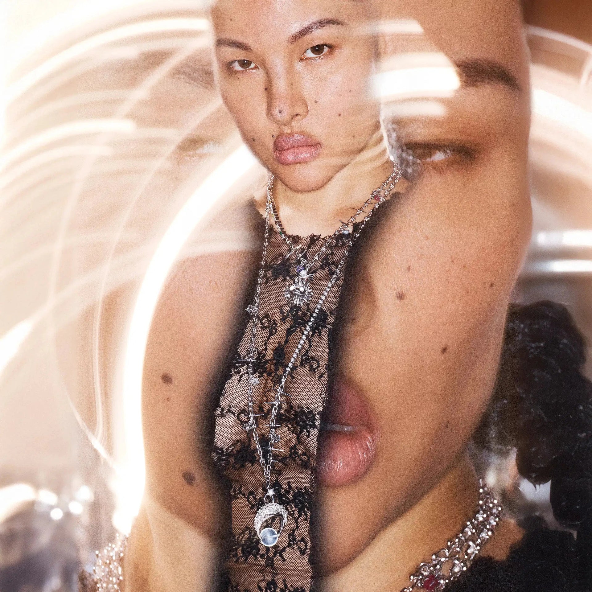 Gua Sha Nova Necklace