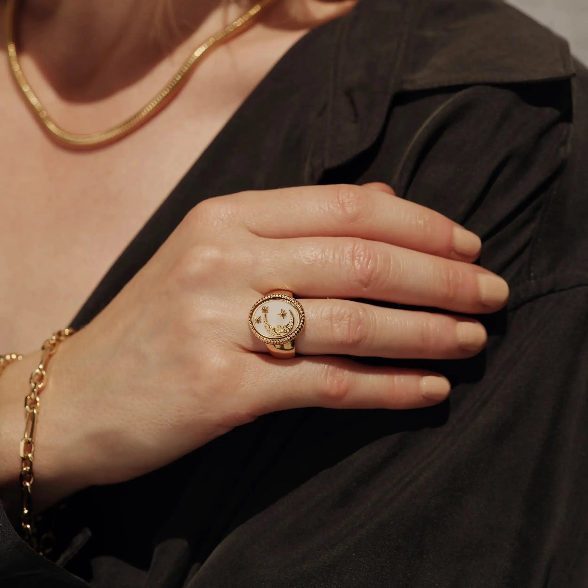 Day to Night Ring