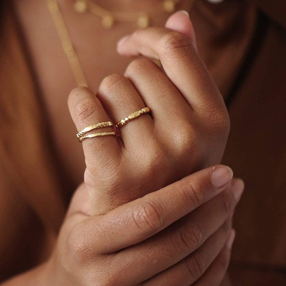 ball-and-bar-chunky-ring-18ct-gold-plated-sterling-silver-daisy-london