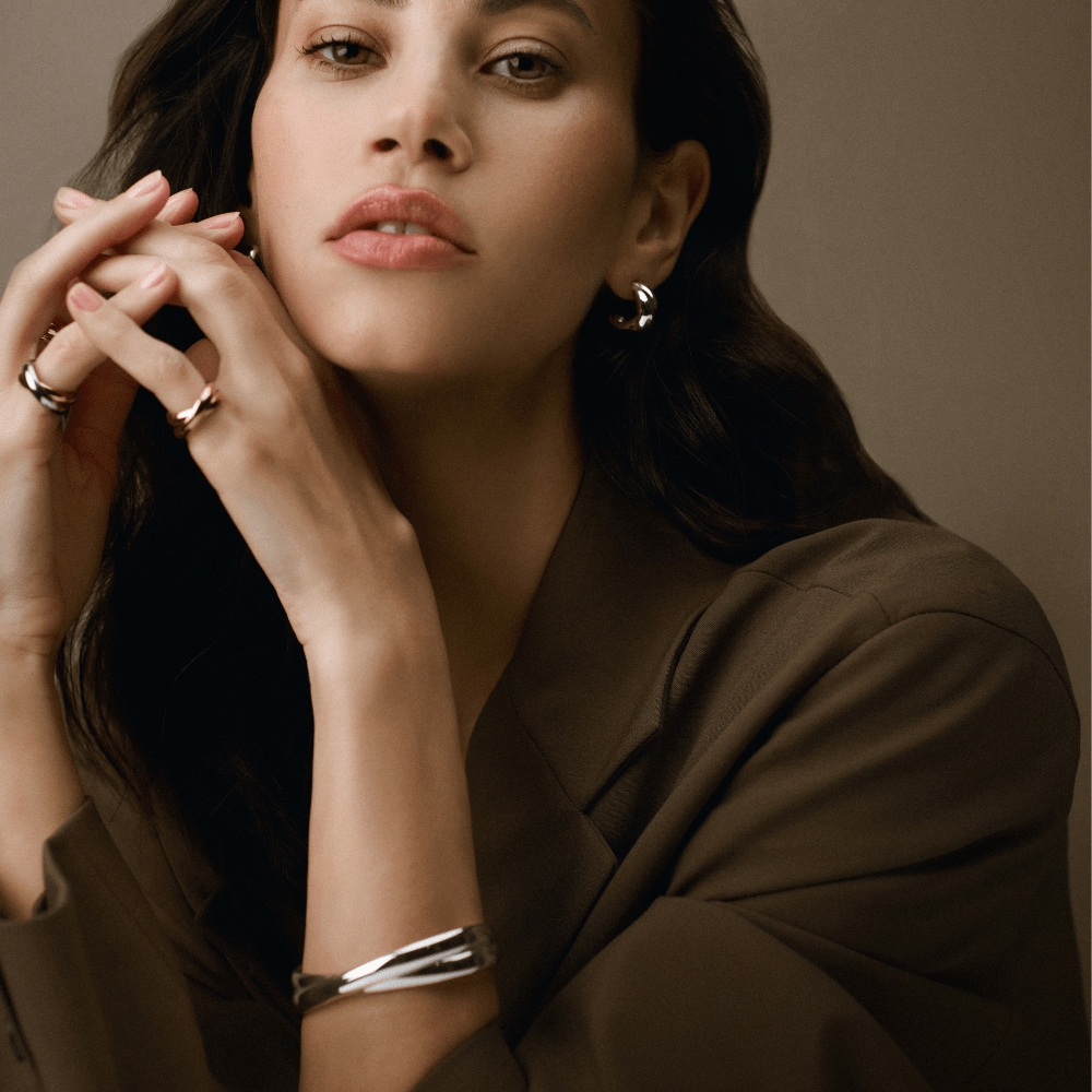 LUXE Polished Cross Bangle - Silver