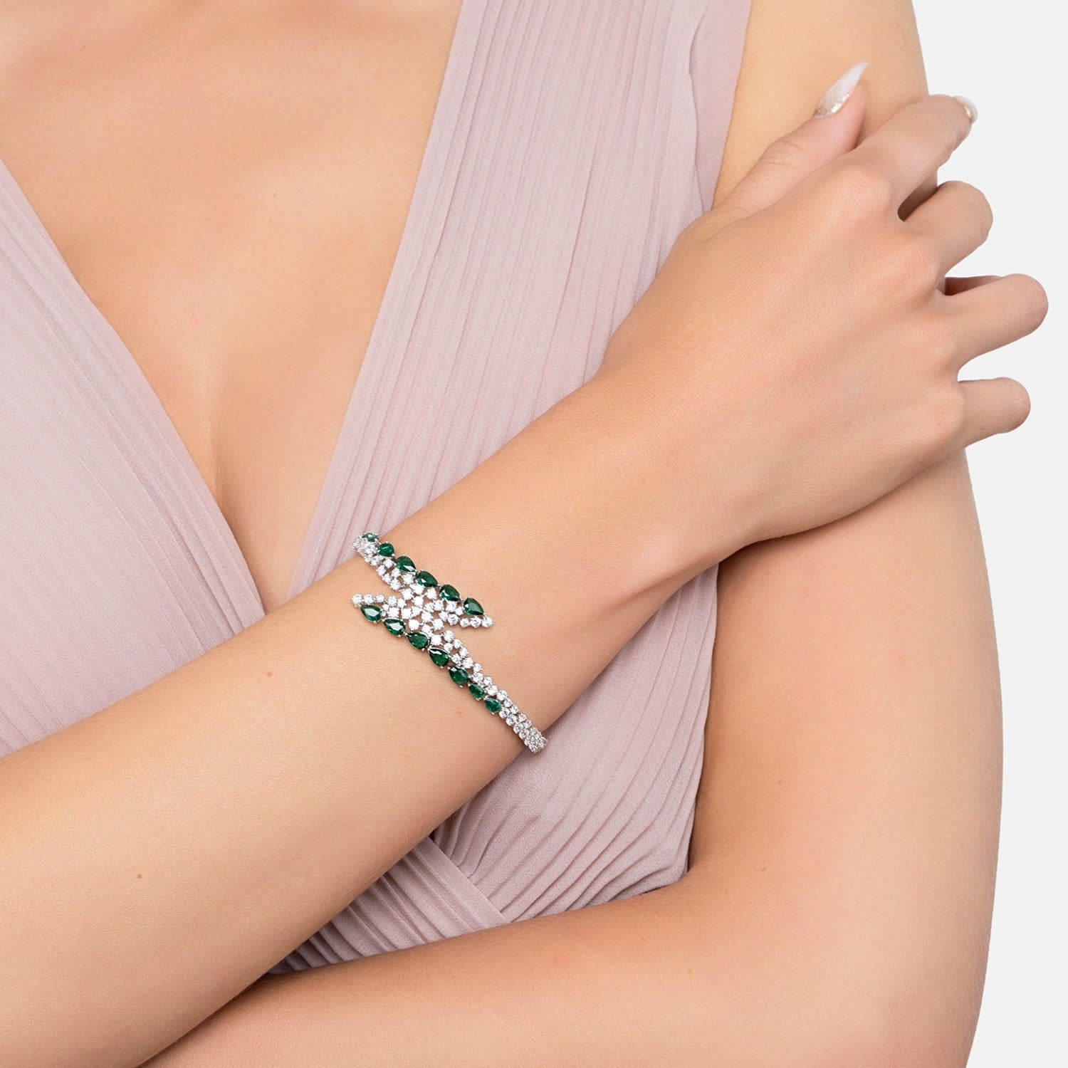 Baroness Tennis Bracelet Emerald Silver