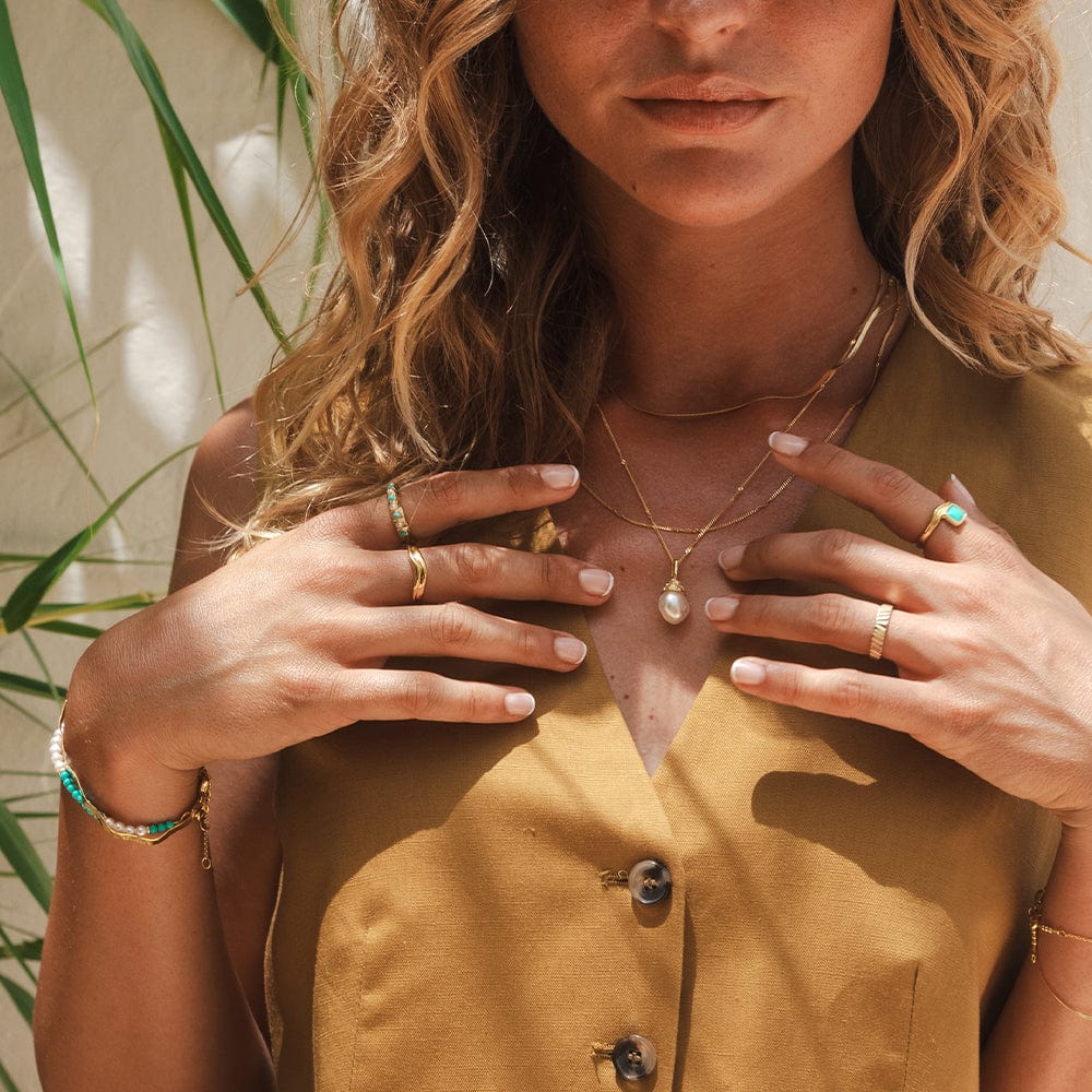 baroque-pearl-shell-necklace-18ct-gold-plated-daisy-london