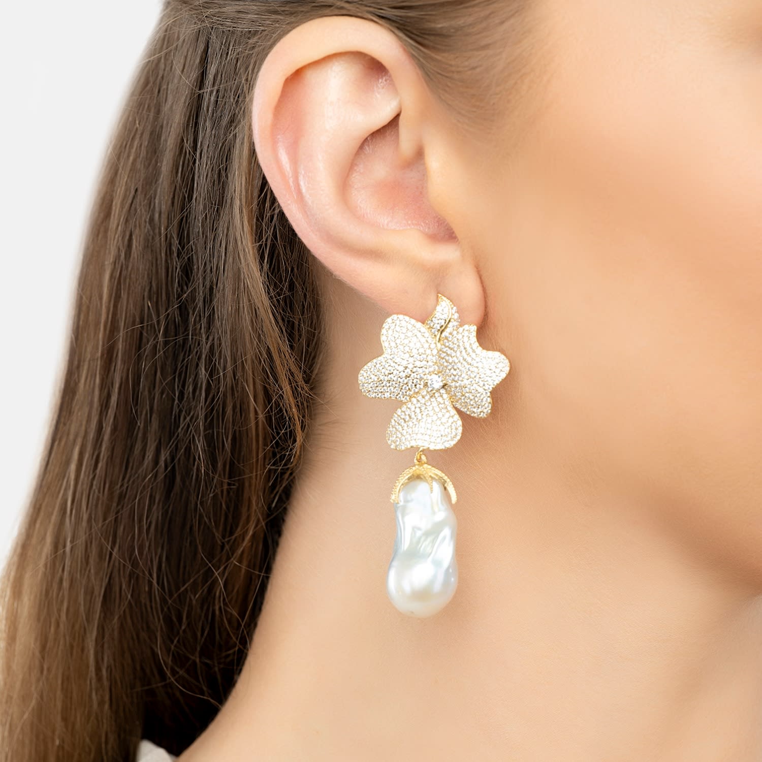 Baroque Pearl White Flower Clip On Drop Earrings Gold