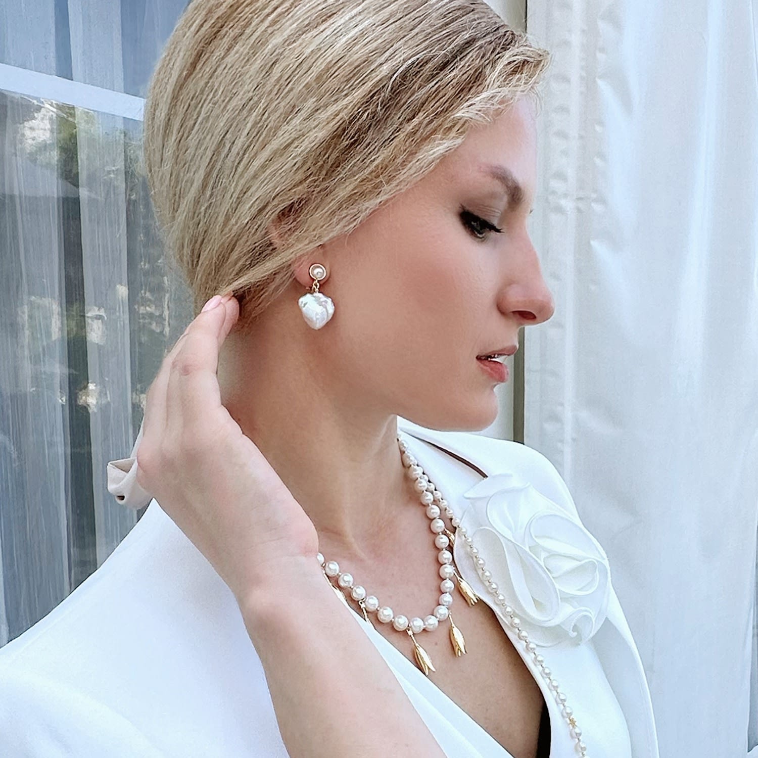 Baroque Pearls Dangle Clip On Earrings
