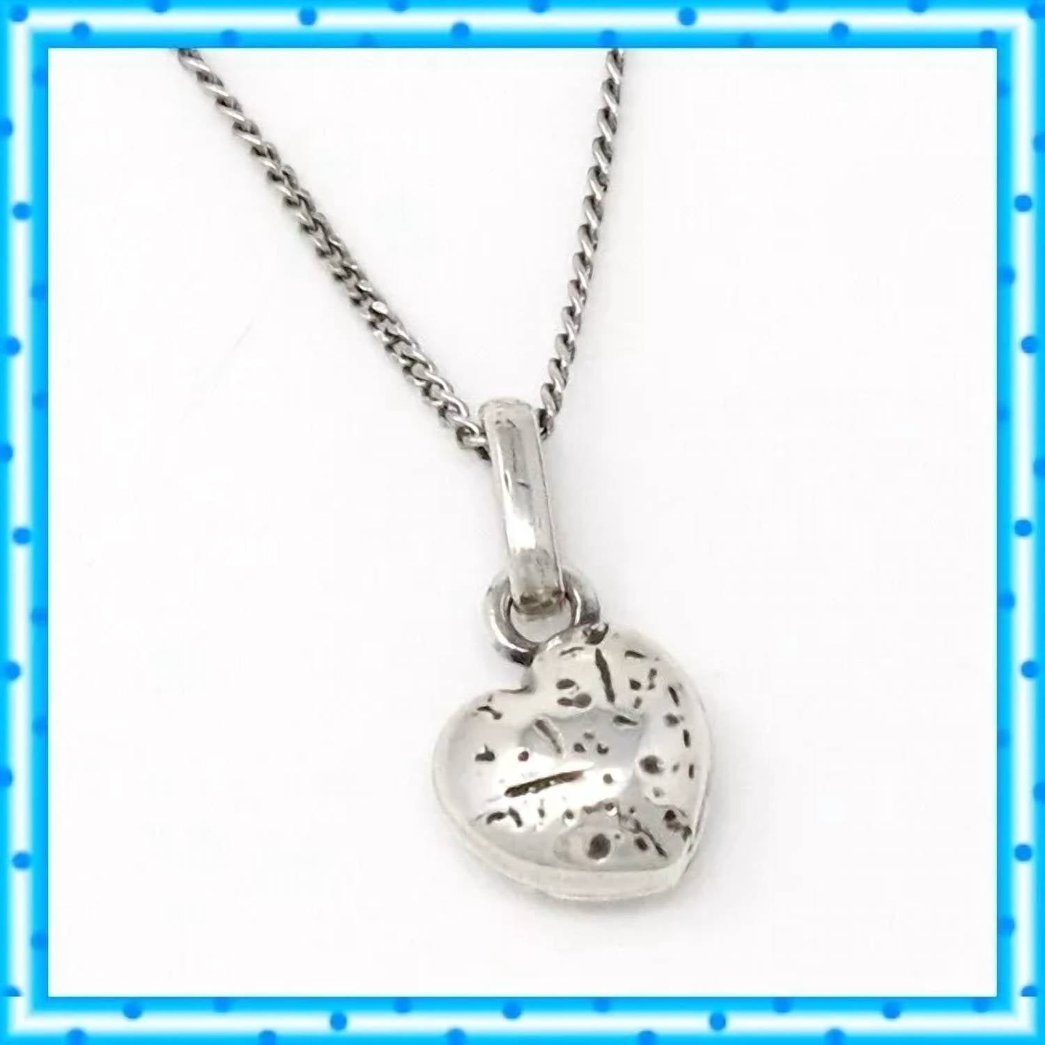 Women's Ferrara Virtue Petite Heart Necklace In Silver