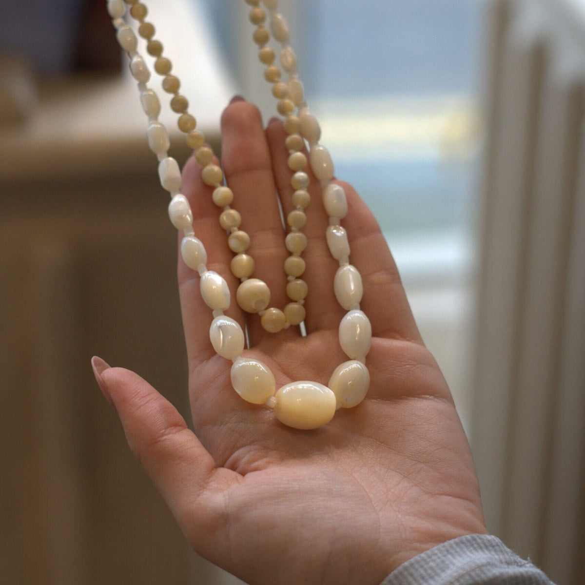 Vintage Mother Of Pearl Beaded Necklace