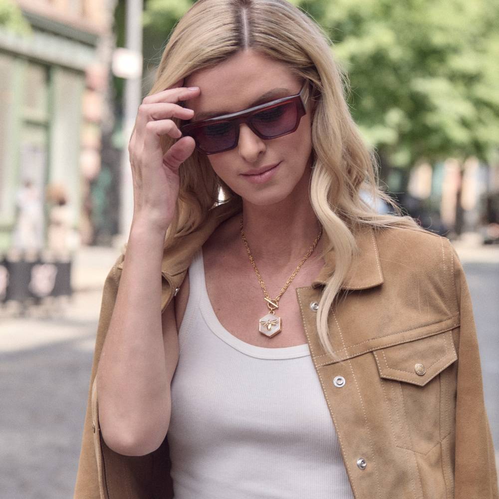 Bee Loved Locket with Mother of pearl - Nicky Hilton Collection