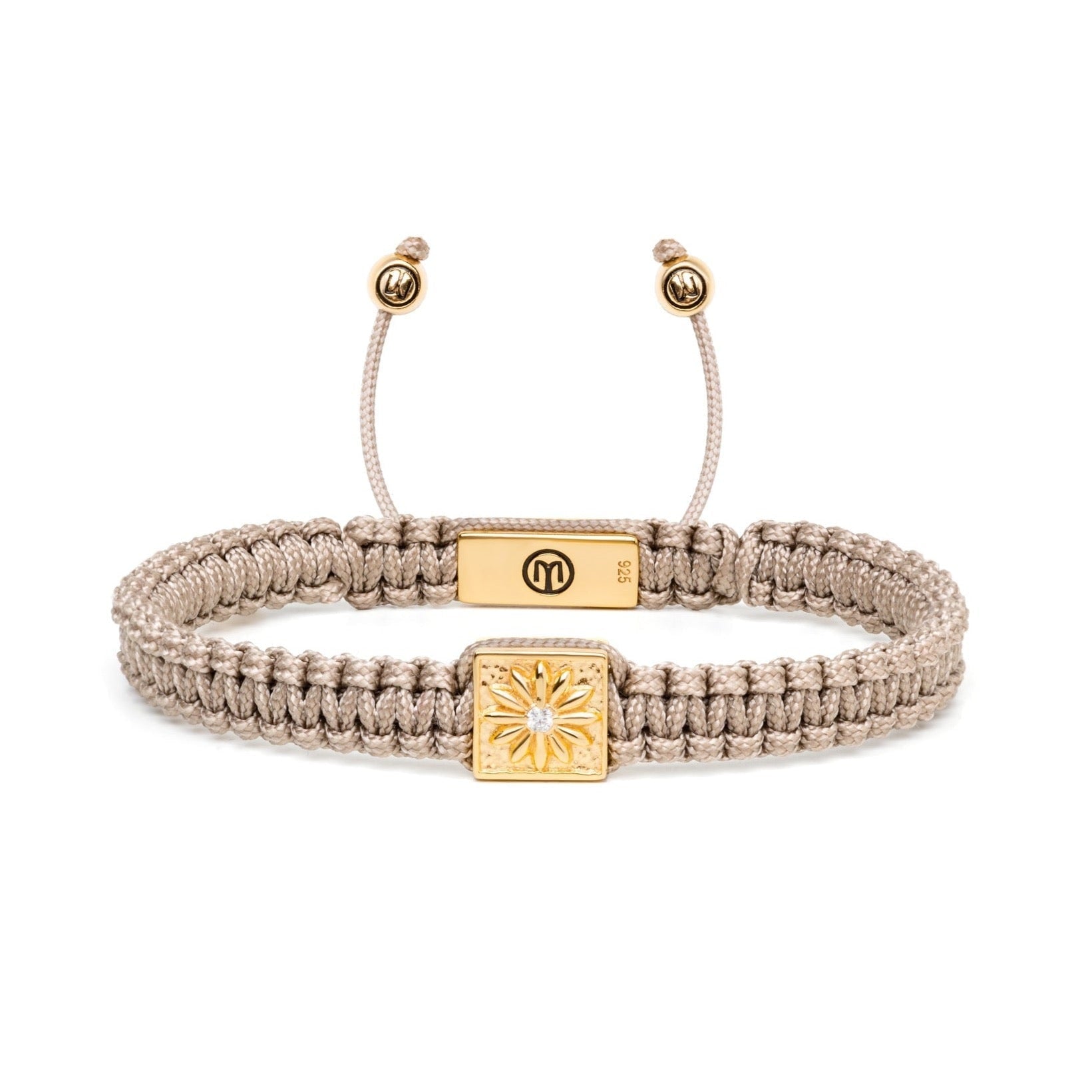 Beige Macráme Bracelet With White Moissanite In Gold