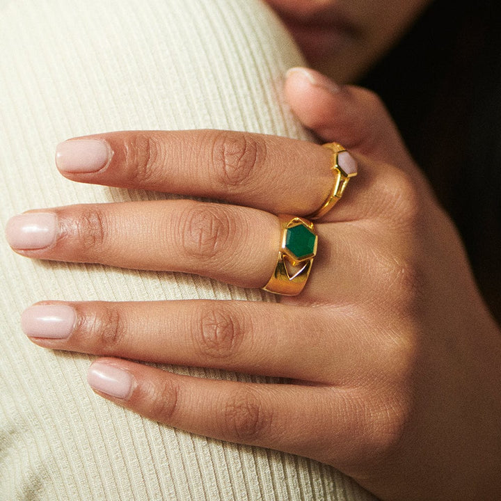 beloved-bold-green-onyx-band-ring-18ct-gold-plated-daisy-london
