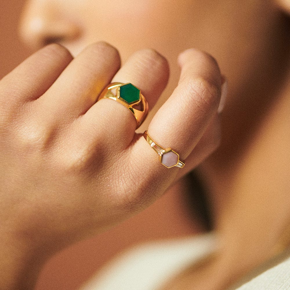beloved-bold-green-onyx-band-ring-18ct-gold-plated-daisy-london