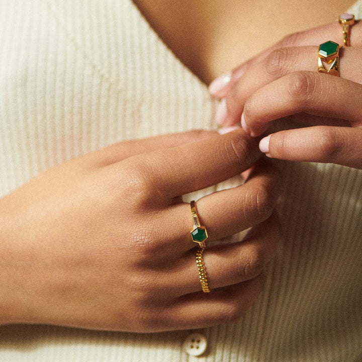 beloved-green-onyx-hexagon-ring-18ct-gold-plated-daisy-london
