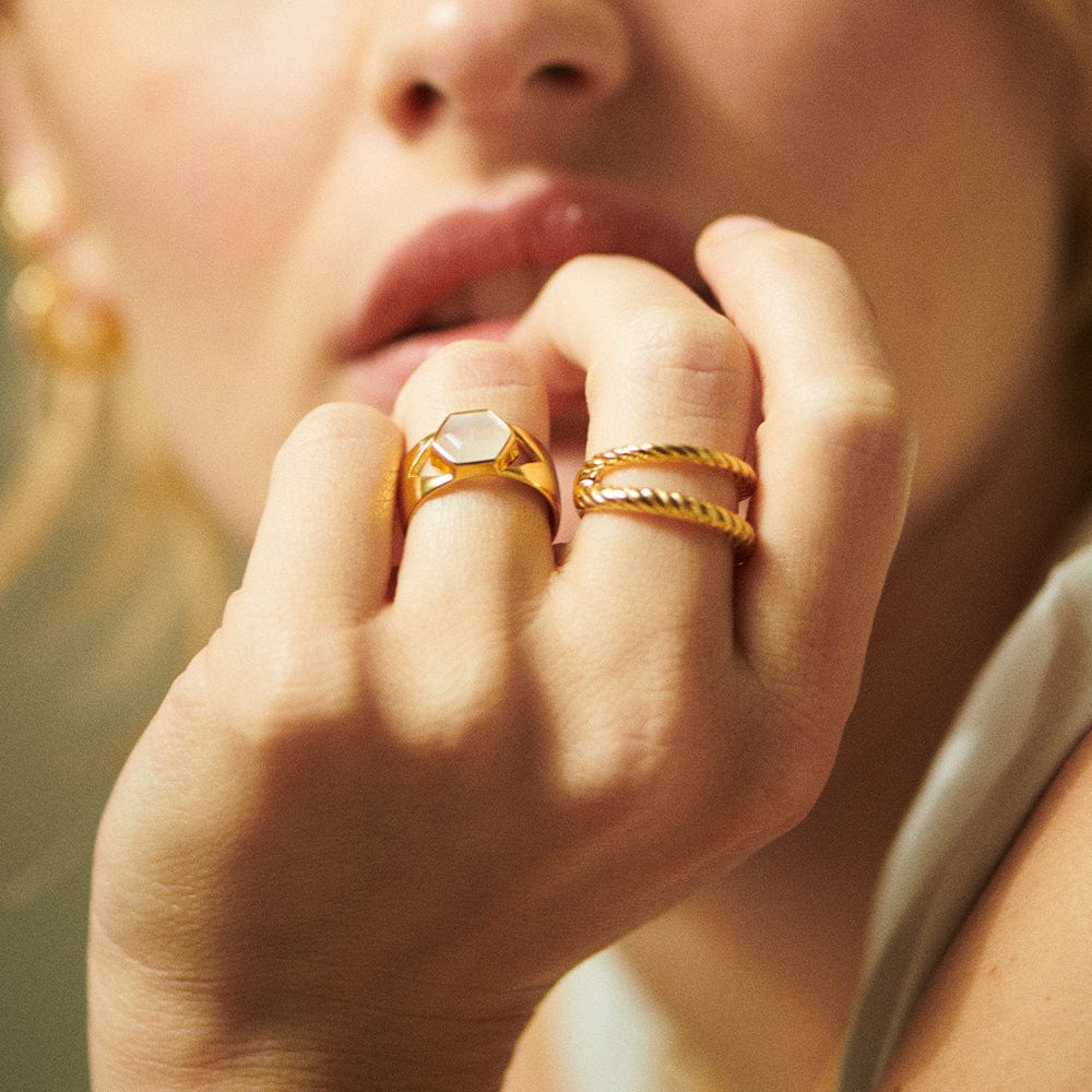 beloved-bold-moonstone-band-ring-18ct-gold-plated-daisy-london