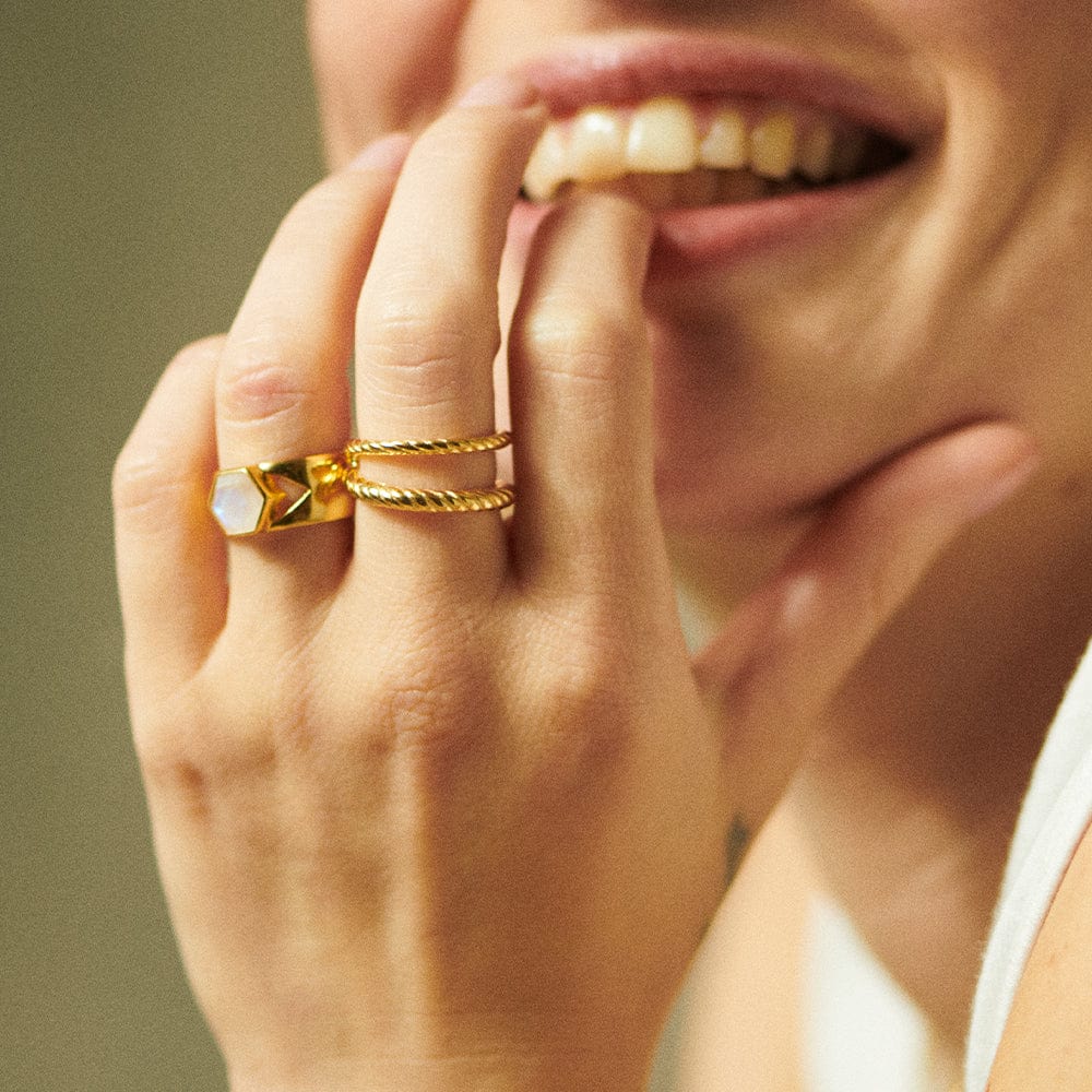 beloved-bold-moonstone-band-ring-18ct-gold-plated-daisy-london