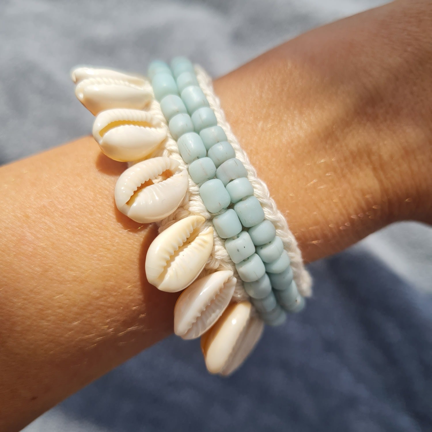 Bene Cowrie Shell & Beaded Macrame Bracelet - Blue