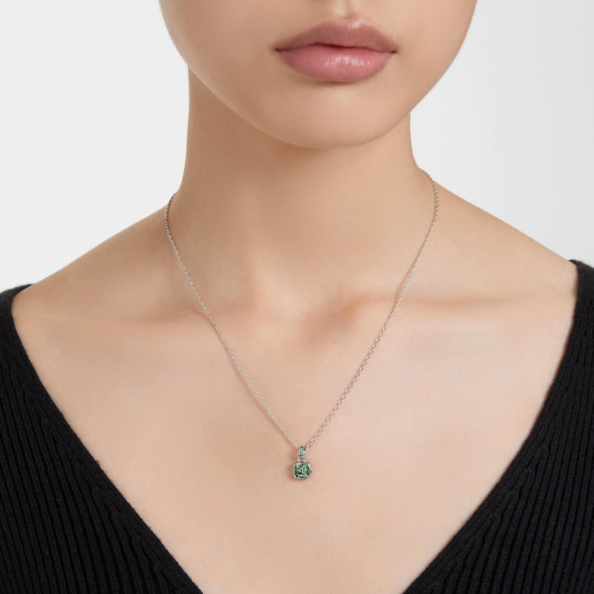 BIRTHSTONE PENDANT SQUARE CUT MAY GREEN RHODIUM PLATED