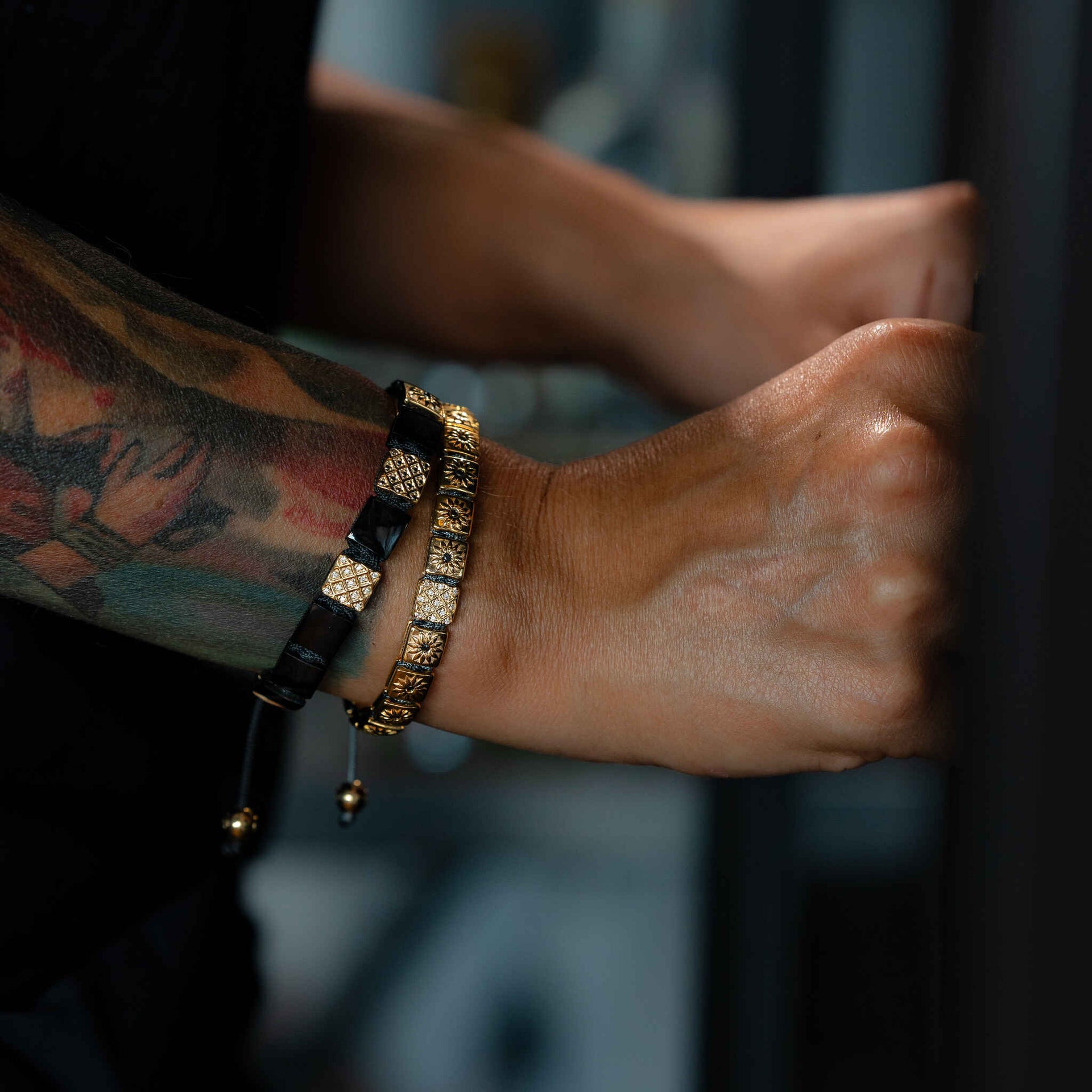 Black Onyx Macráme Braided Bracelet In Gold