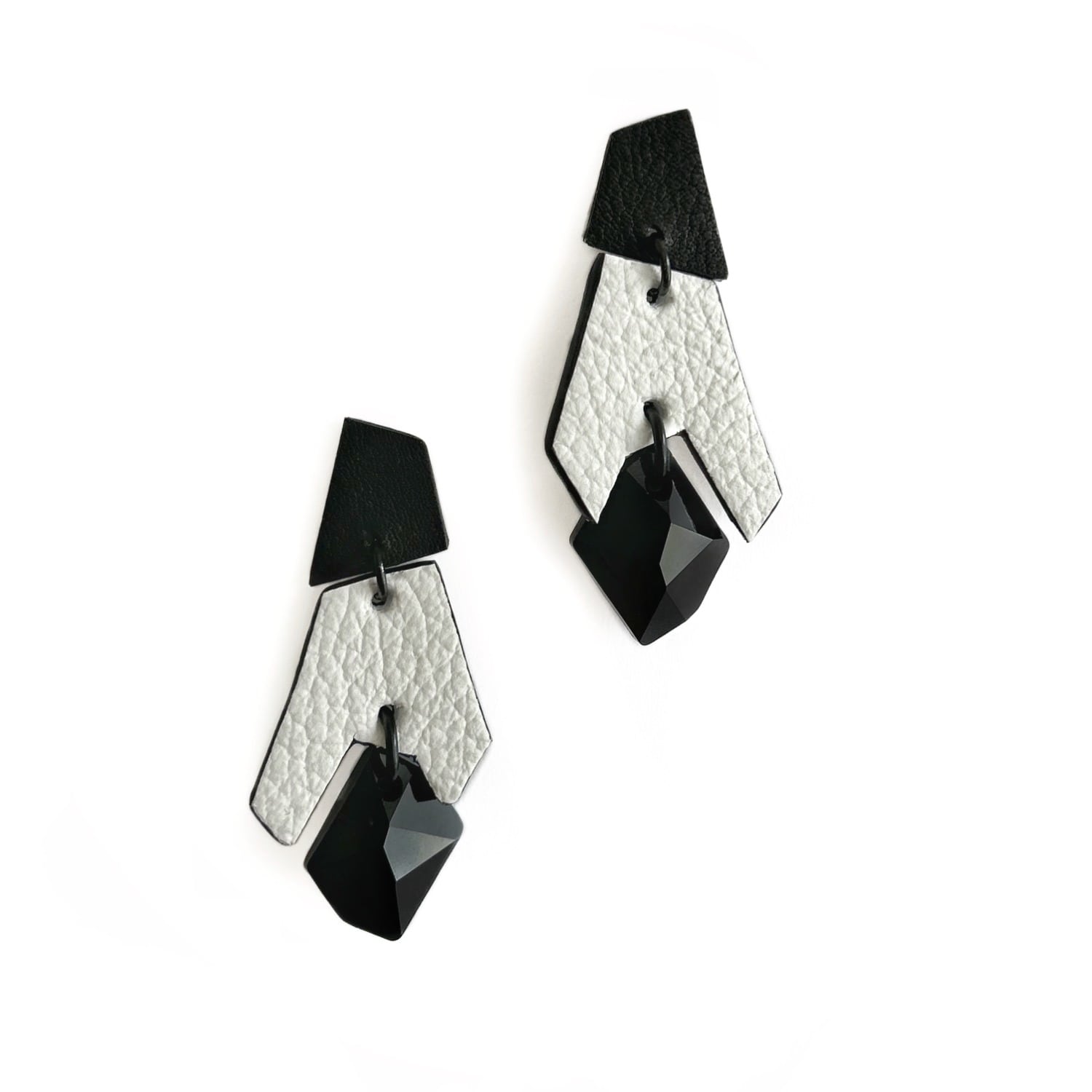 Black & White Drop Earrings With Swarovski Bead