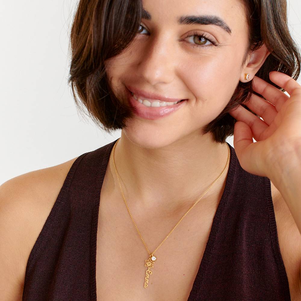 Blooming Birth Flower Name Necklace with Diamond in 18K Gold Vermeil