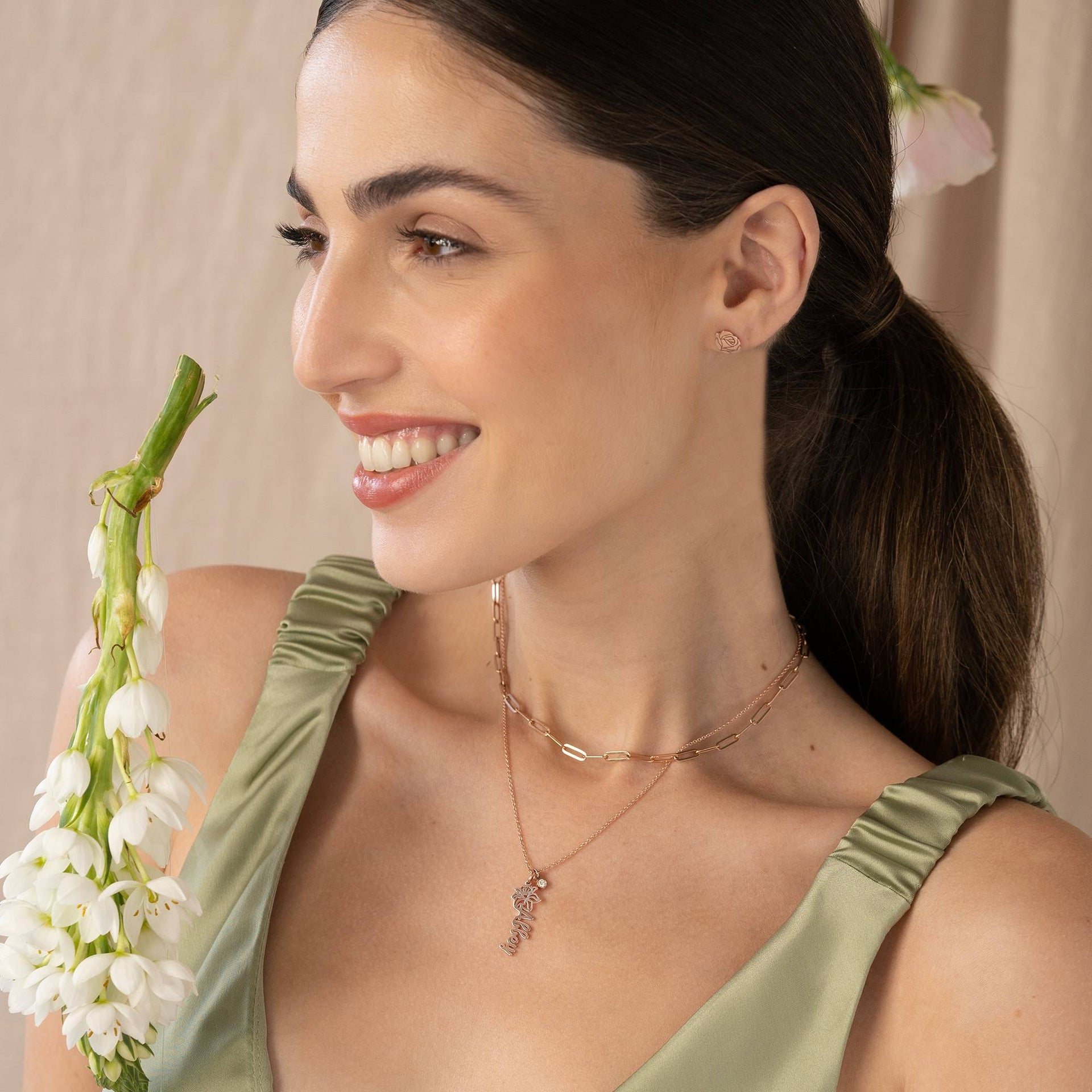 Blooming Birth Flower Name Necklace with Diamond in 18K Rose Gold Plating