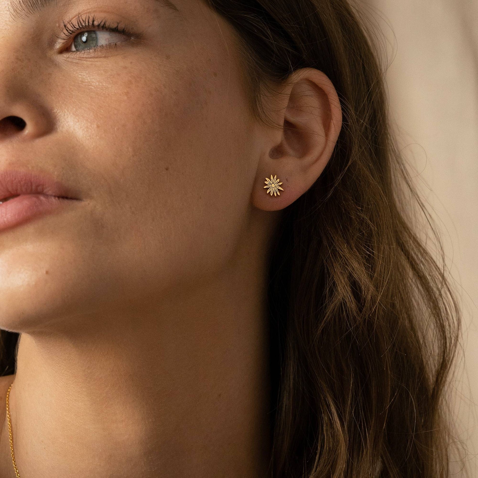 Blooming Birth Flower Stud Earrings in 18K Gold Vermeil