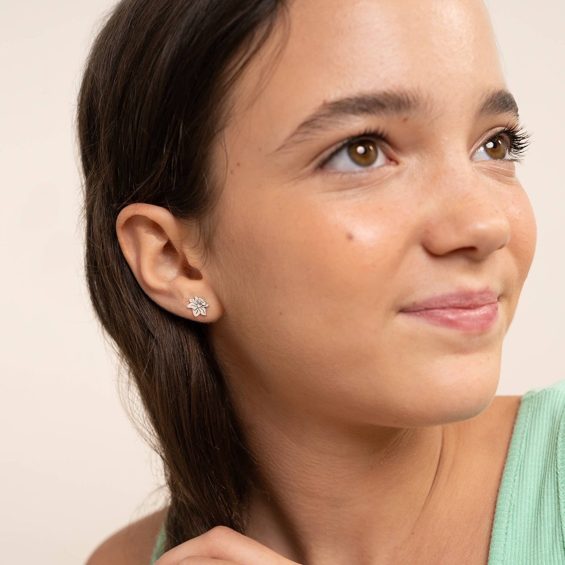 Blooming Birth Flower Stud Earrings in Stearling Silver