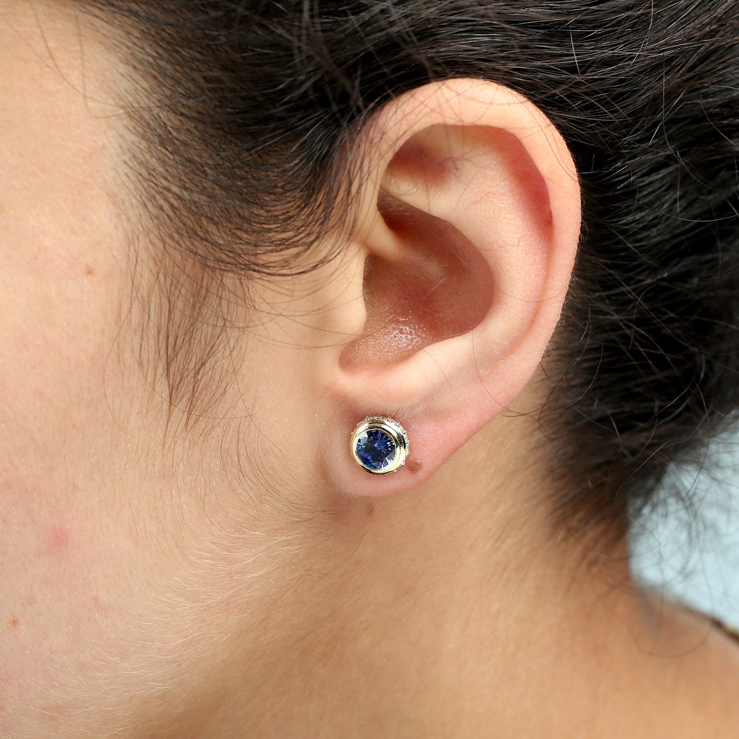 Round Blue Sapphire & Diamond Stud Earrings In Yellow Gold