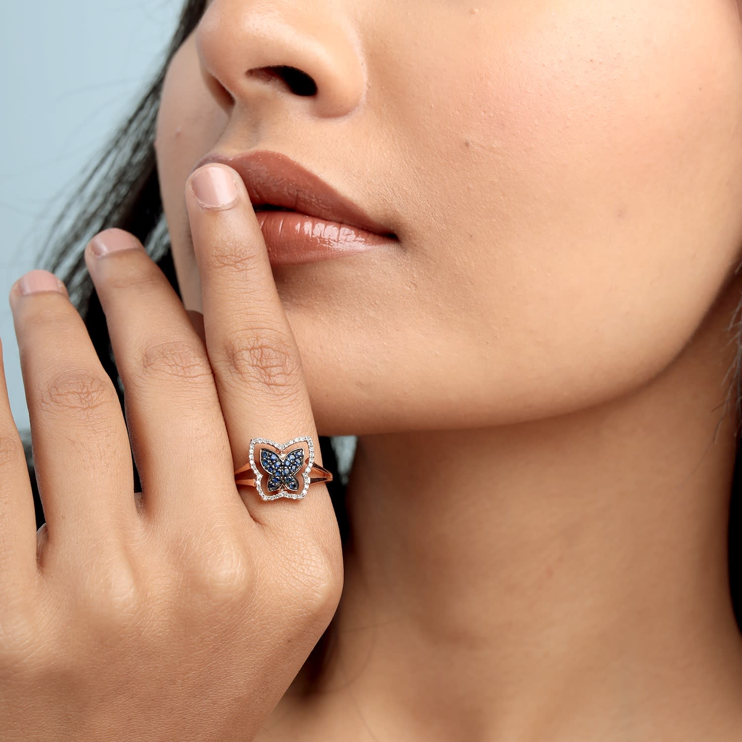 Blue Sapphire & Black And White Diamond Twisted Cocktail Ring In Rose Gold