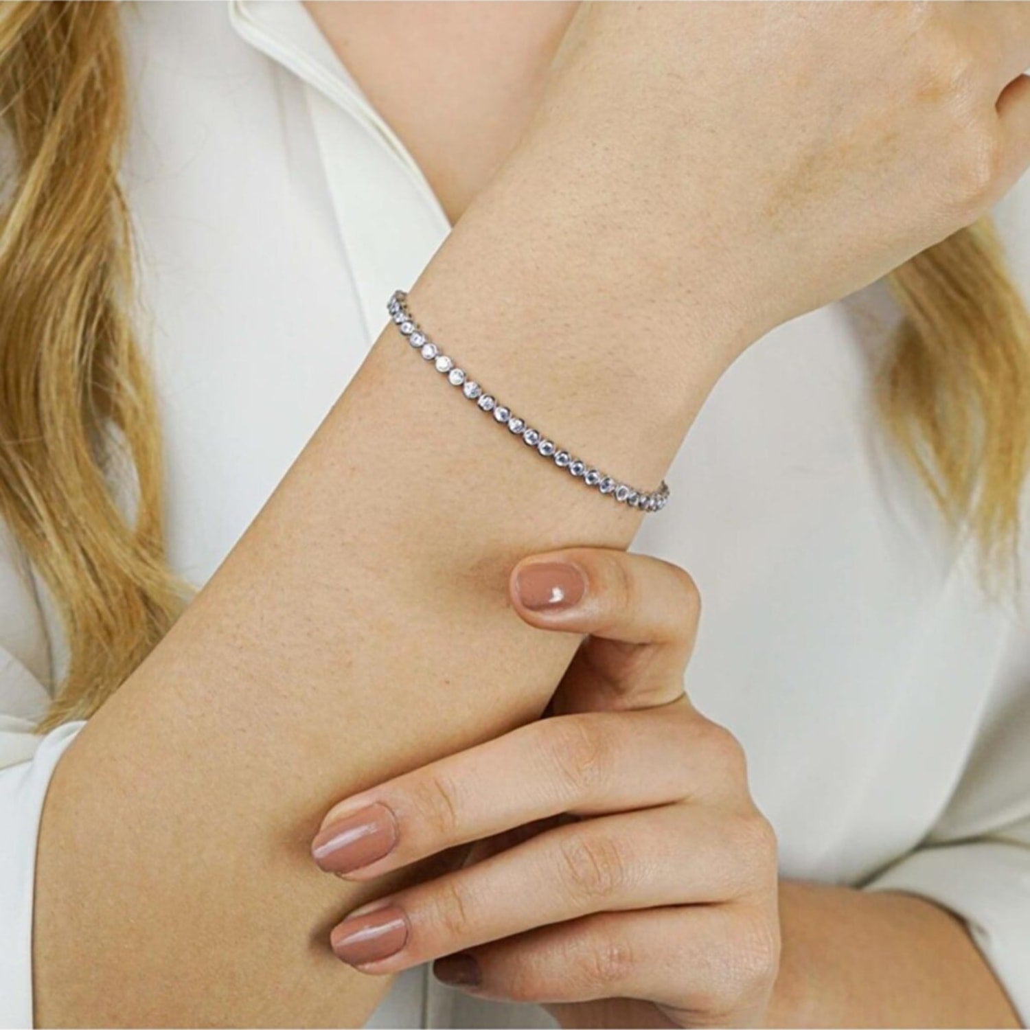 Sterling Silver Circle Round Tennis Bracelet - White