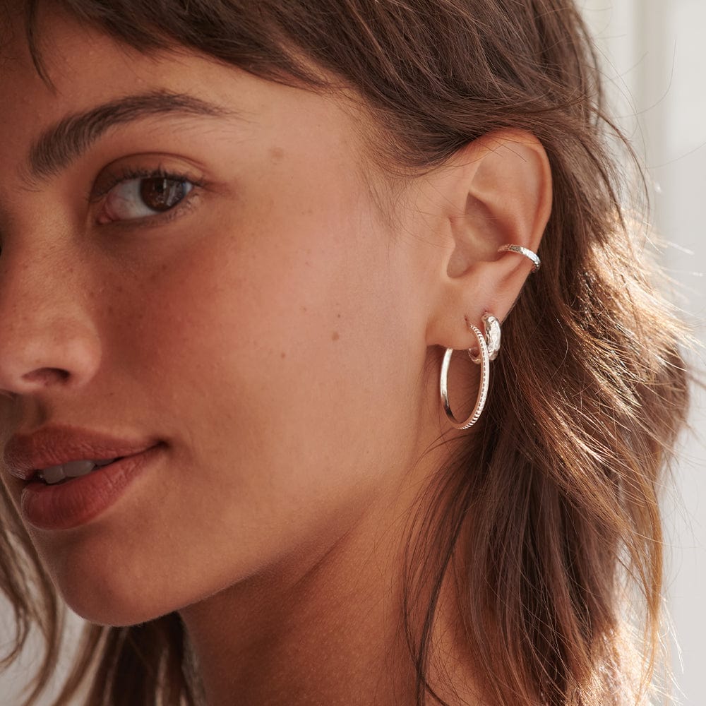 textured-hoop-earrings-sterling-silver-daisy-london