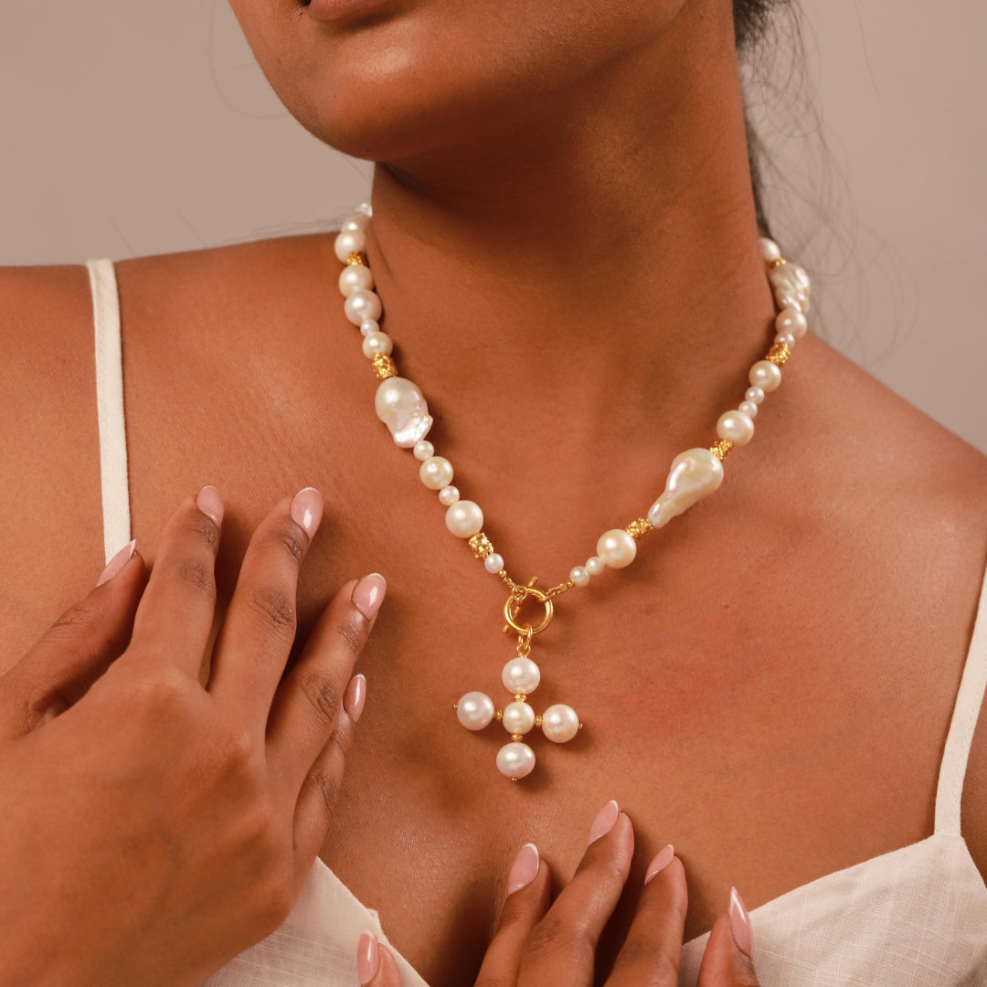 Bottony Pearl Cross