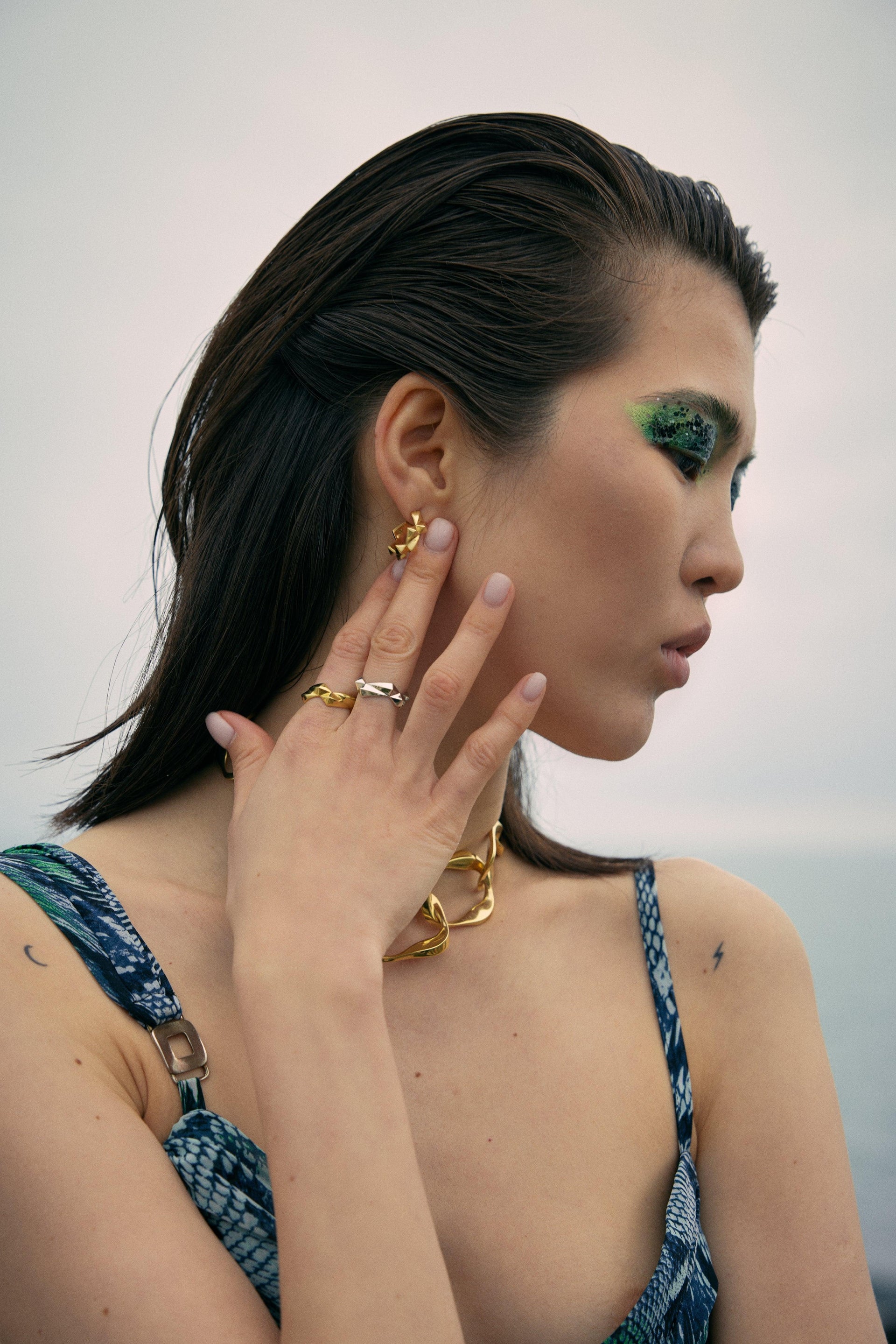 Brisk Hoop Earring Gold