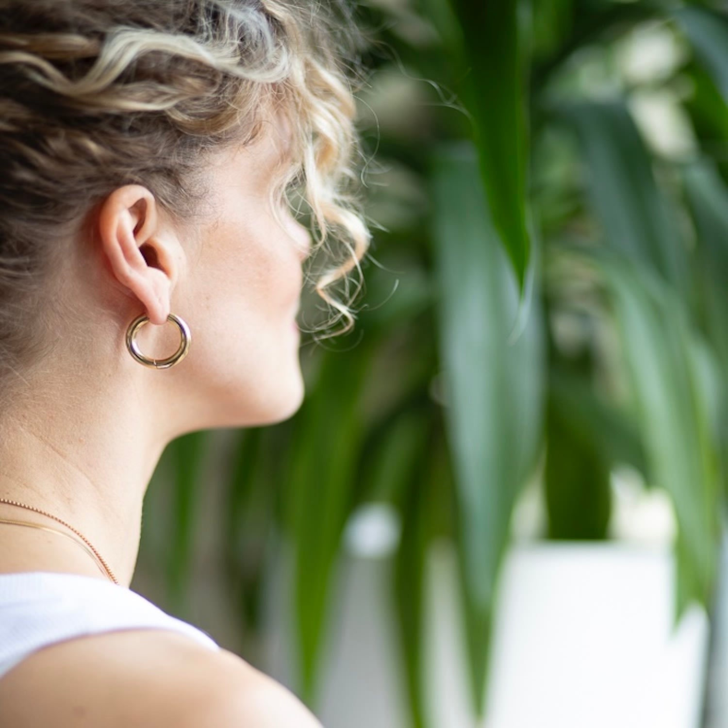 Bryn Classic Lightweight Large Hoops, Tarnish Free Gold