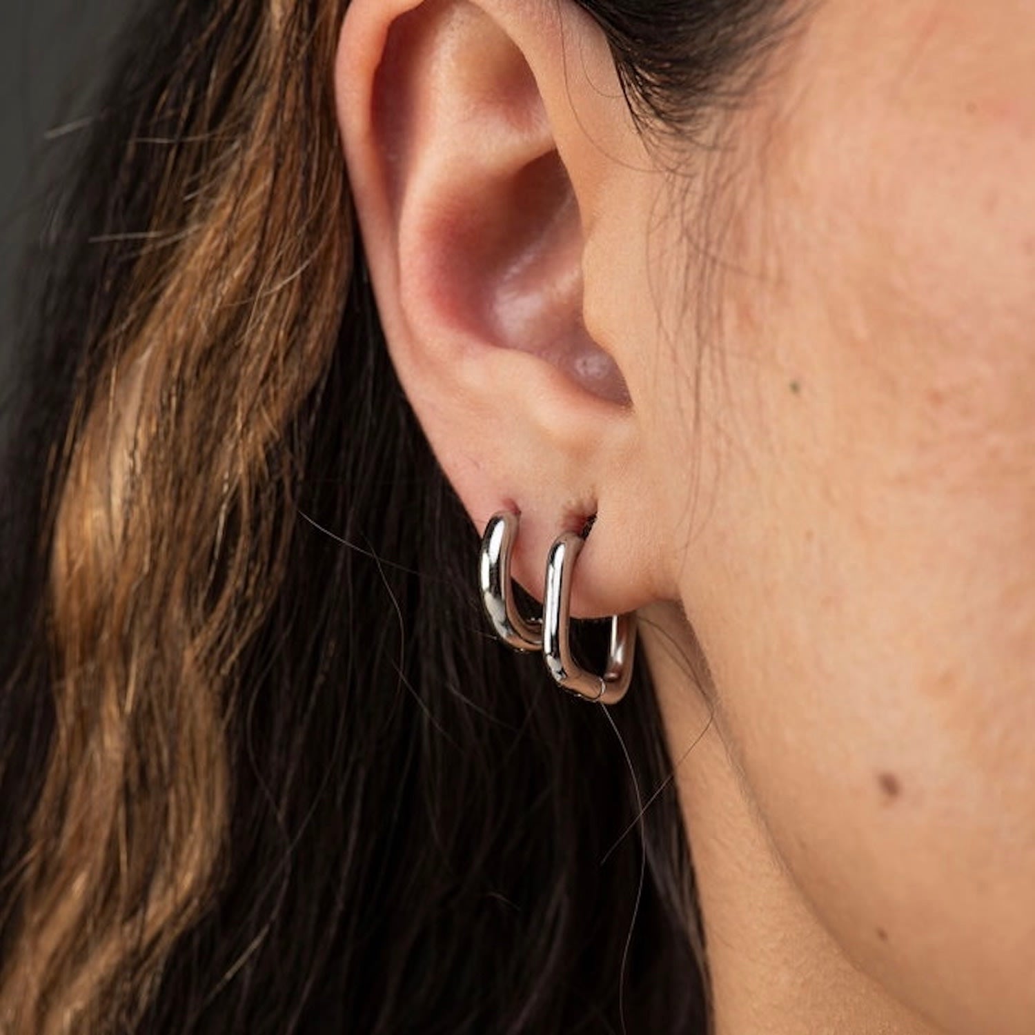 Bryn Huggie Classic Hoops Silver