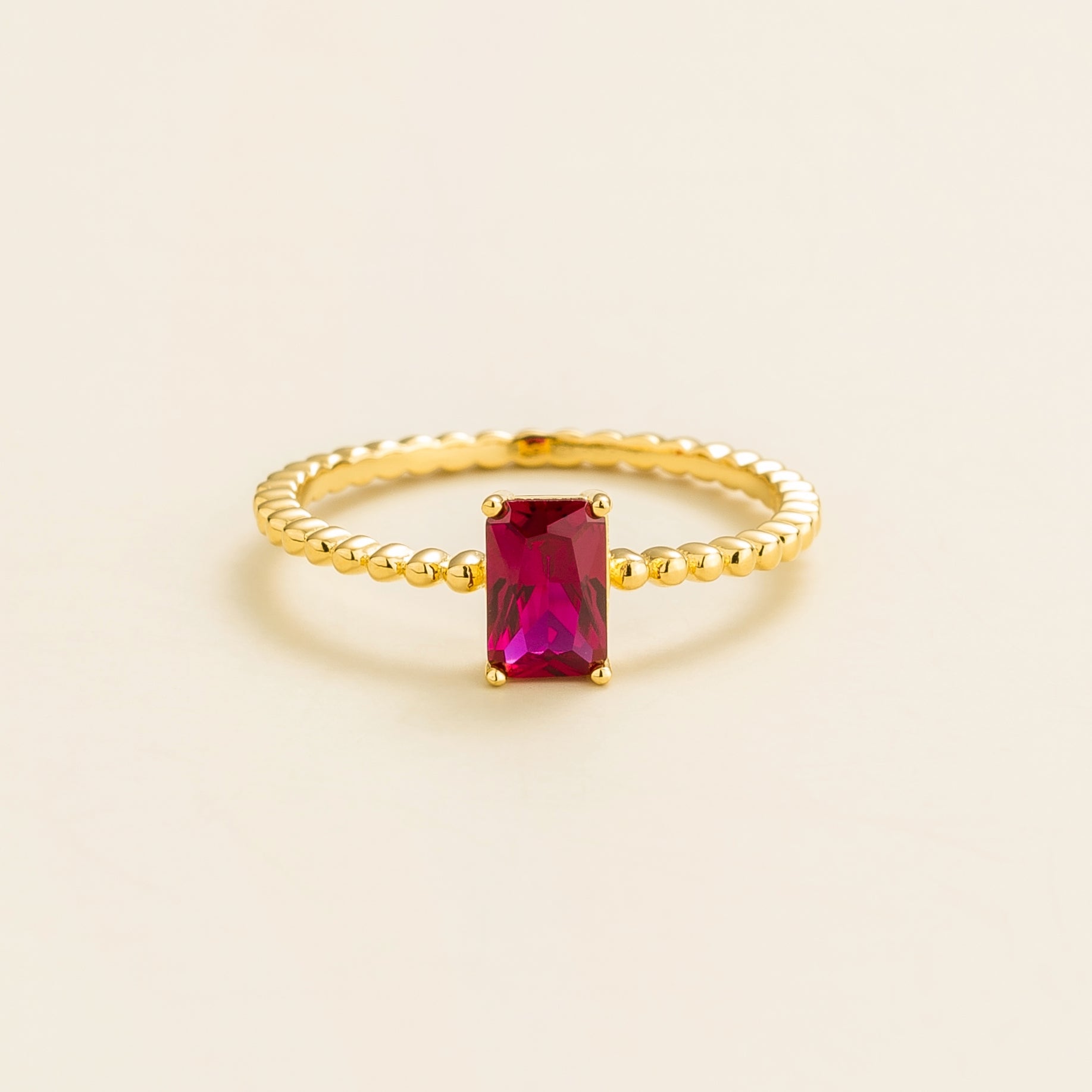 Buchon Gold Ring Set With Ruby