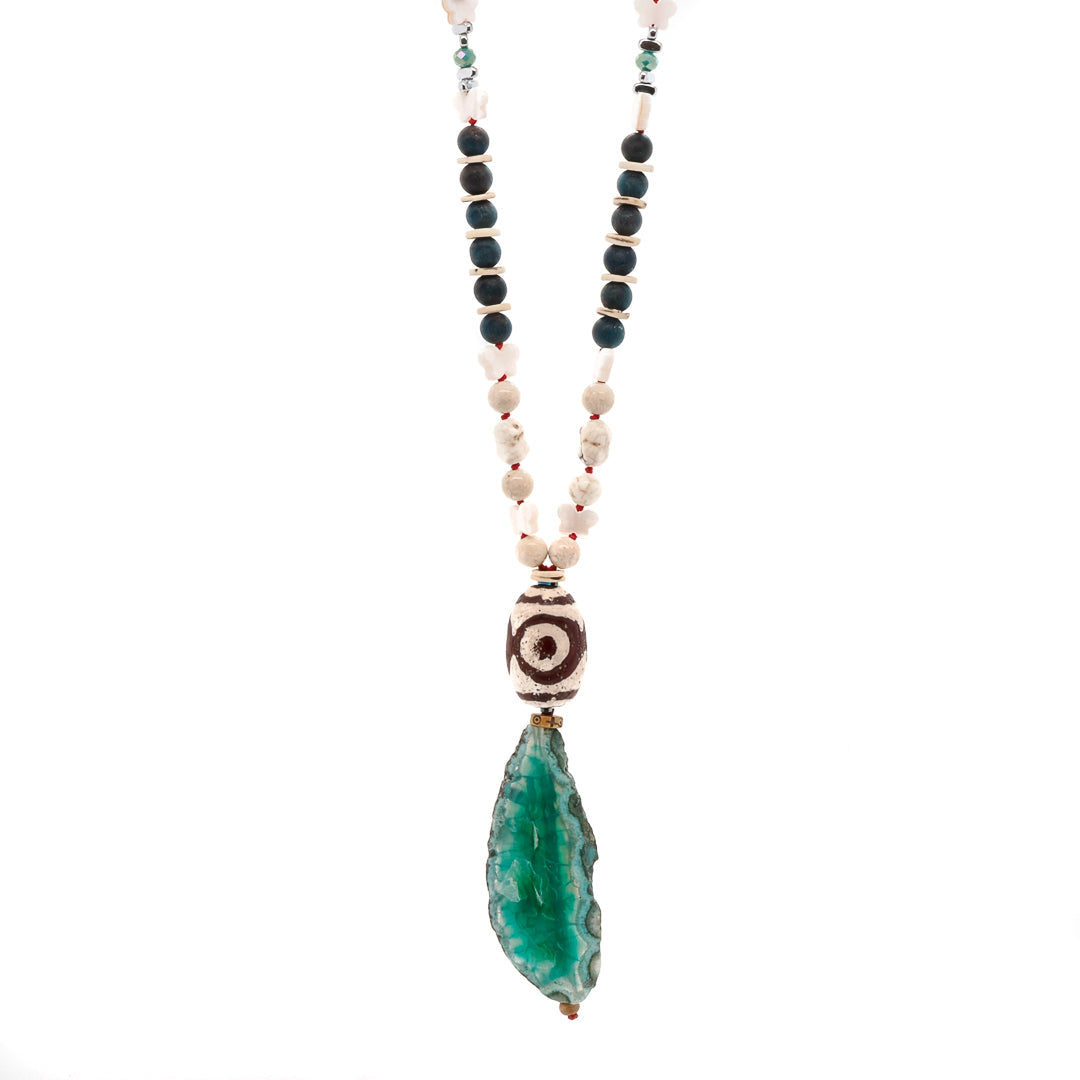 Wisdom & Energy Green Agate Stone Pendant Beaded Unique Necklace - Green