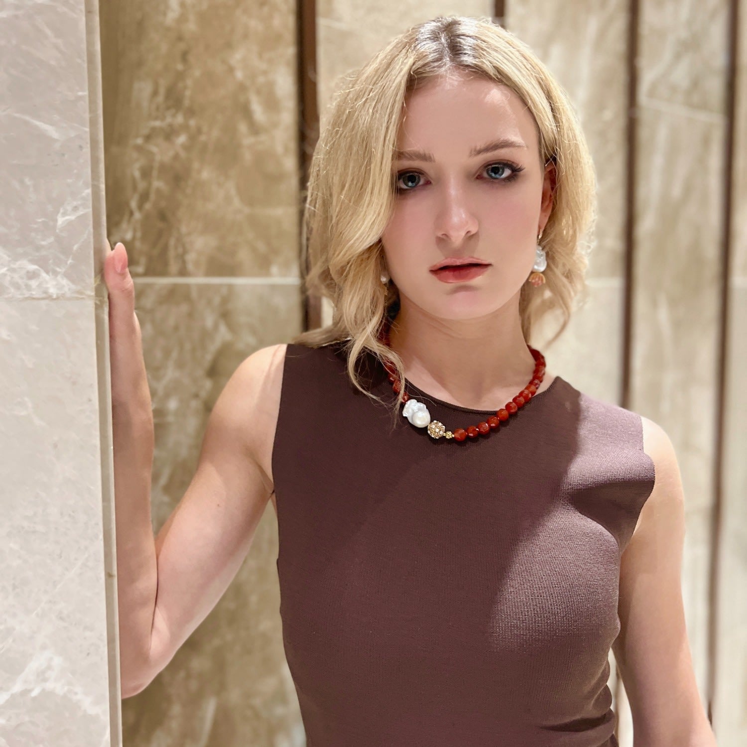 Red Agate With Baroque Pearl Short Necklace