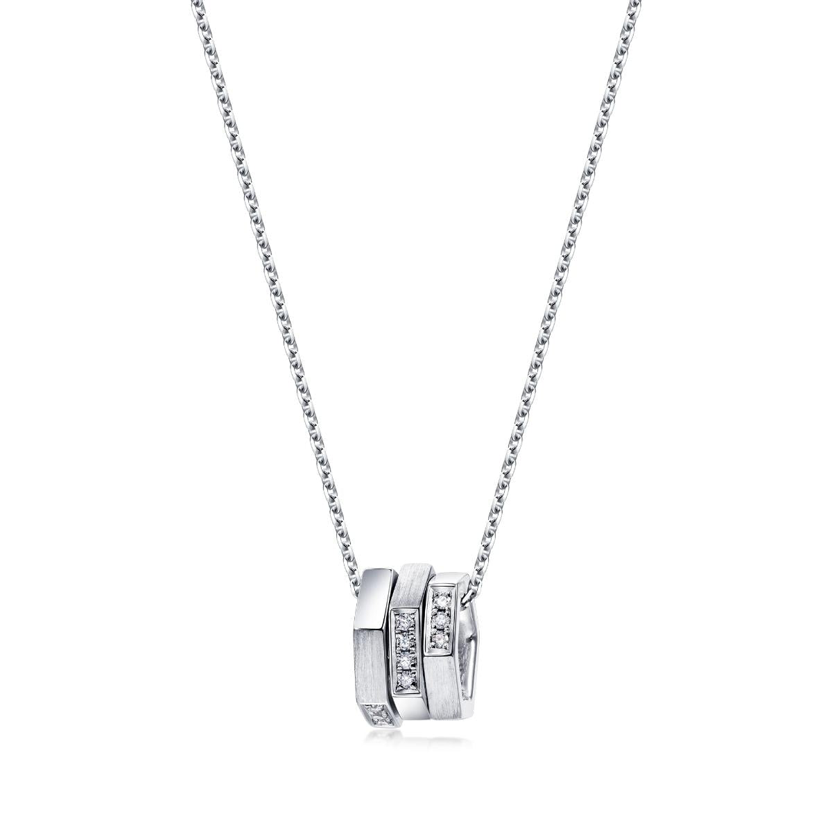 m-18k-white-gold-diamond-necklace-chow-sang-sang