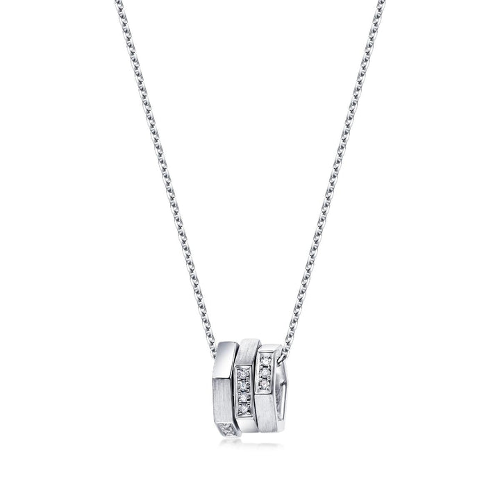 m-18k-white-gold-diamond-necklace-chow-sang-sang