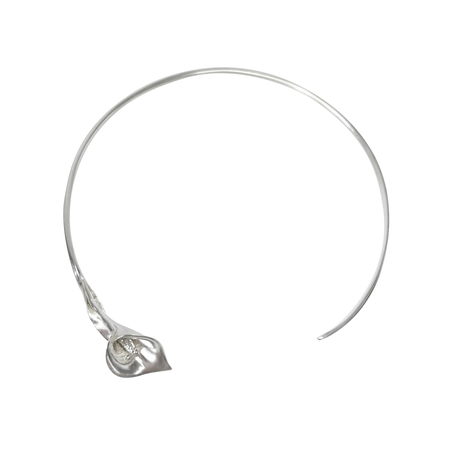 Calla Choker