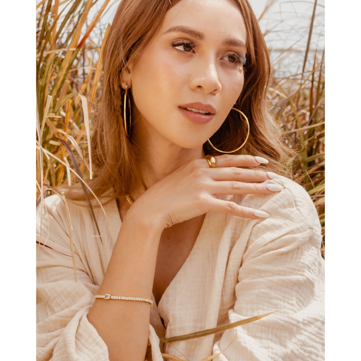 Casia Minimal Hoop Earrings - Gold